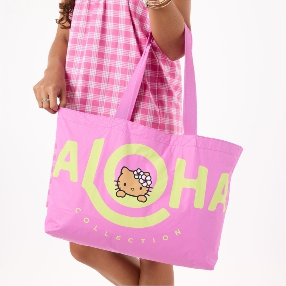 Hello Kitty Aloha Collection Holo Holo huge beach tote bag reversible NWT RARE - Picture 11 of 12